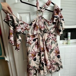 Cute key hole dress with off the arm sleeves